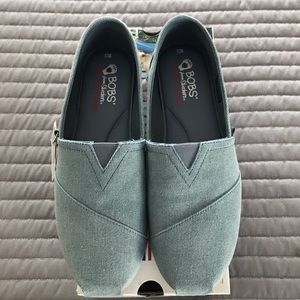 Skechers Bobs Women’s slip on sneakers